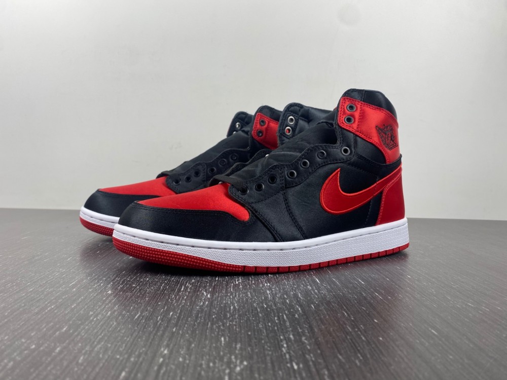 Air Jordan 1 High OG WMNS Satin Bred FD4810-061 Size: 36-47.5