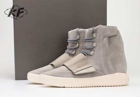 YEEZY Boost 750 Light Brown SIZE: 40-50