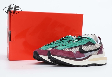 Nike Vaporwaffle x Sacai Villain Red Neptune Green 36-47.5